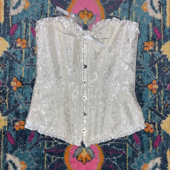 White Ruffled Corset - Picture 2 of 3